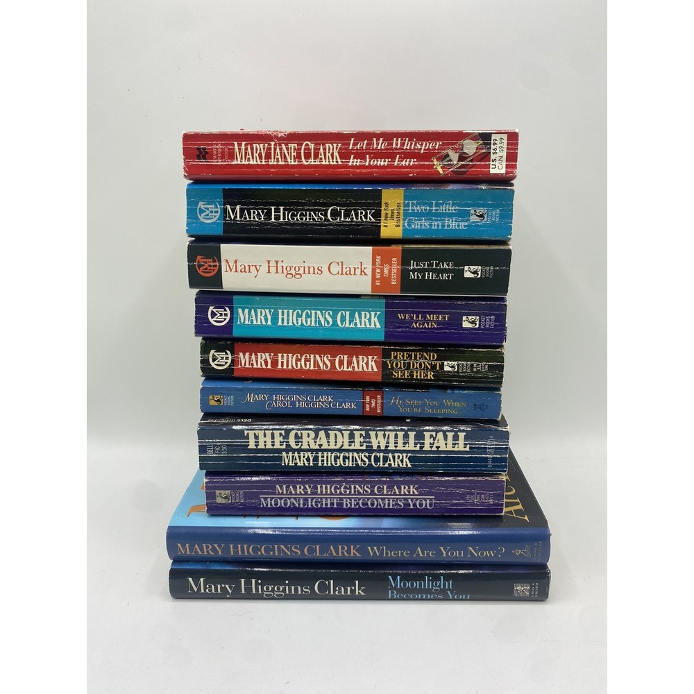 MARY HIGGINS CLARK - LOT OF 10 BOOKS - 8 PAPERBACK &‎ 2 HARDCOVER